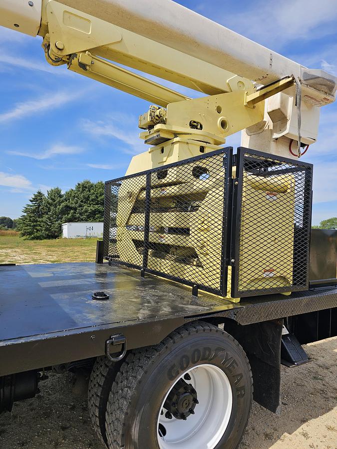 Used 2013 Freightlinter / Terex M2 106 / xt75