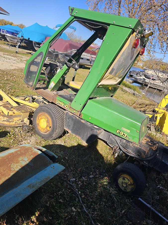 Used deere F935