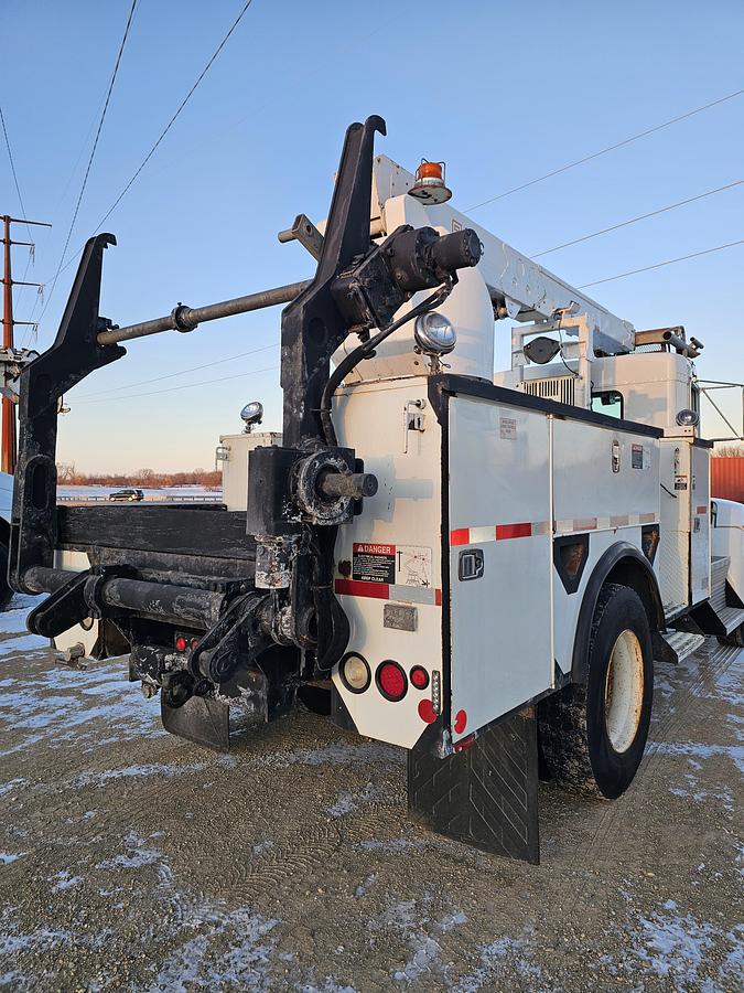 Used 2012 Kenworth/ Altec T3 /T40P