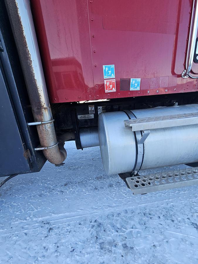 Used 2005 Kenworth T300