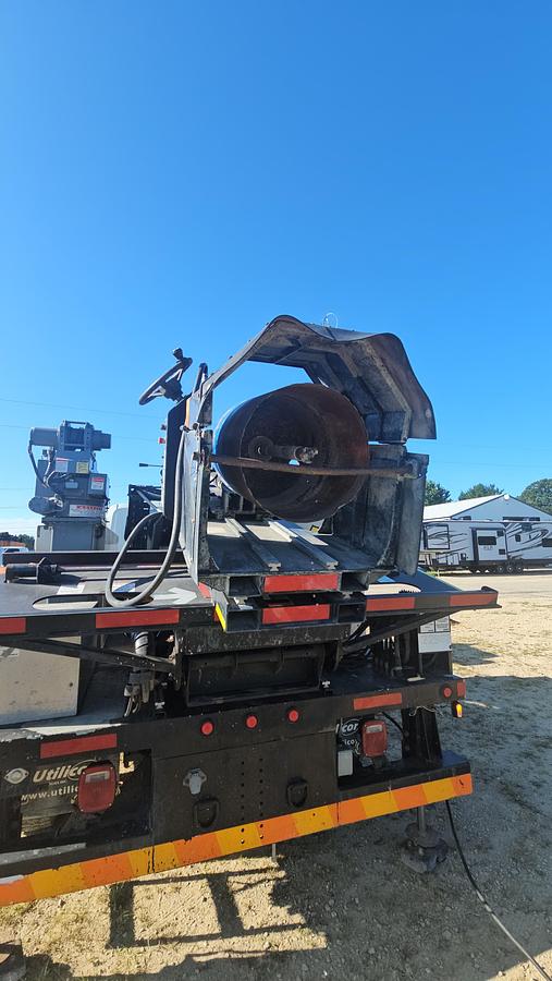 Used 2015 International / Utilicore 4300 / MD300