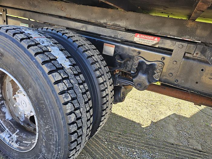 Used 2012 Freightliner / Altec M2106/ LRV56