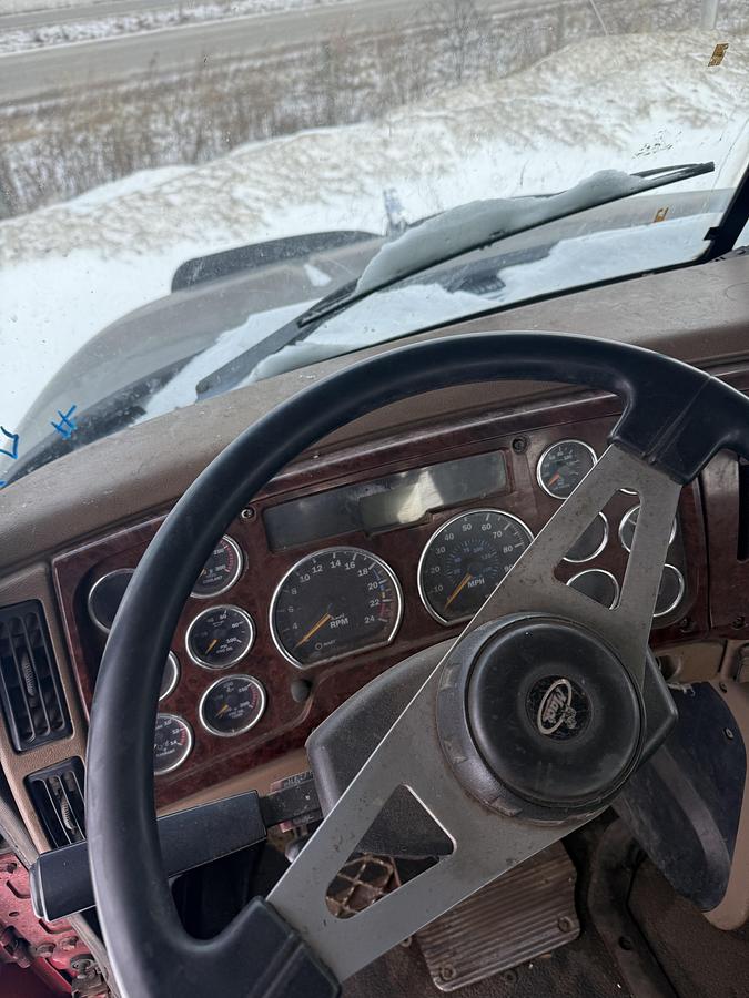 Used 2005 mack granite