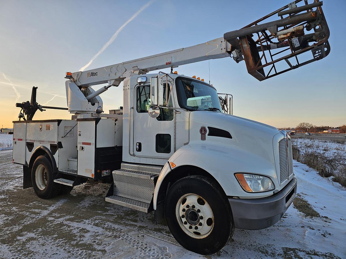 Used 2012 Kenworth/ Altec T3 /T40P