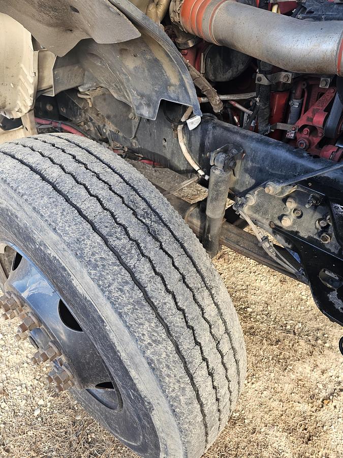 Used 2011 Freightliner / Altec M2106/ LRV56