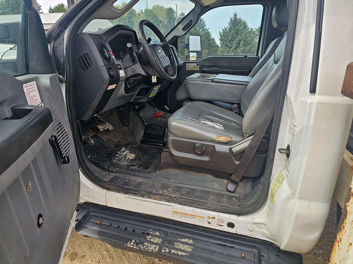 Used 2012 Ford /  Versalift F550 / SST40EIH