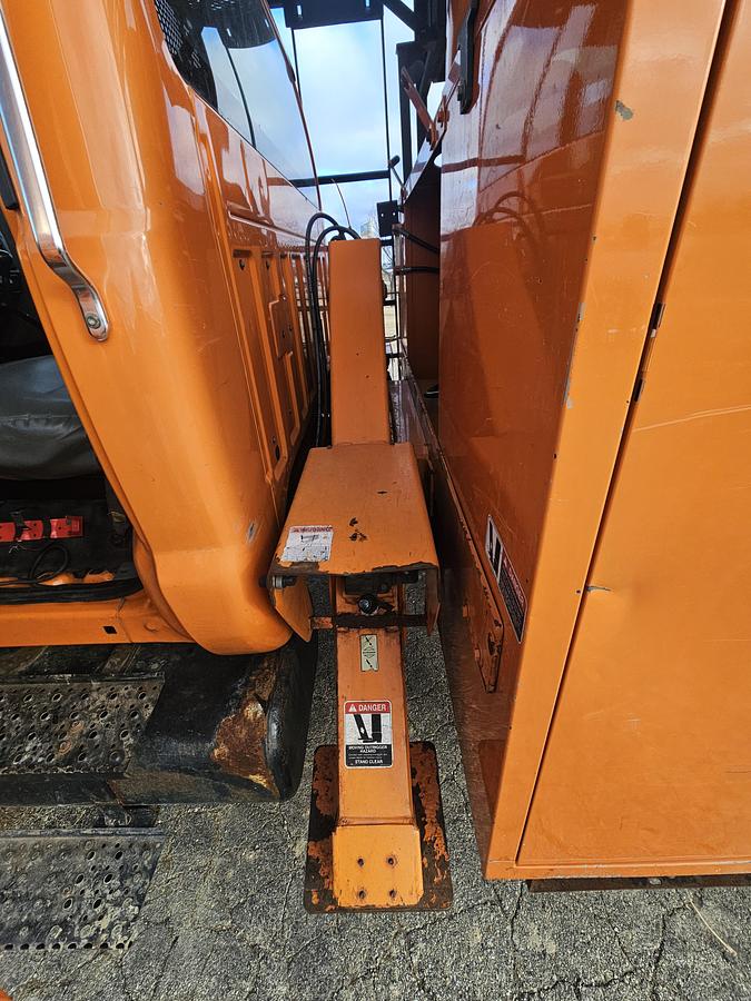 Used 2010 Ford /  Altec F750/ LRV55