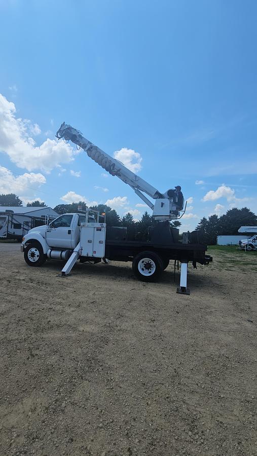 Used 2015 Ford /  Altec F750 / Digger derrick