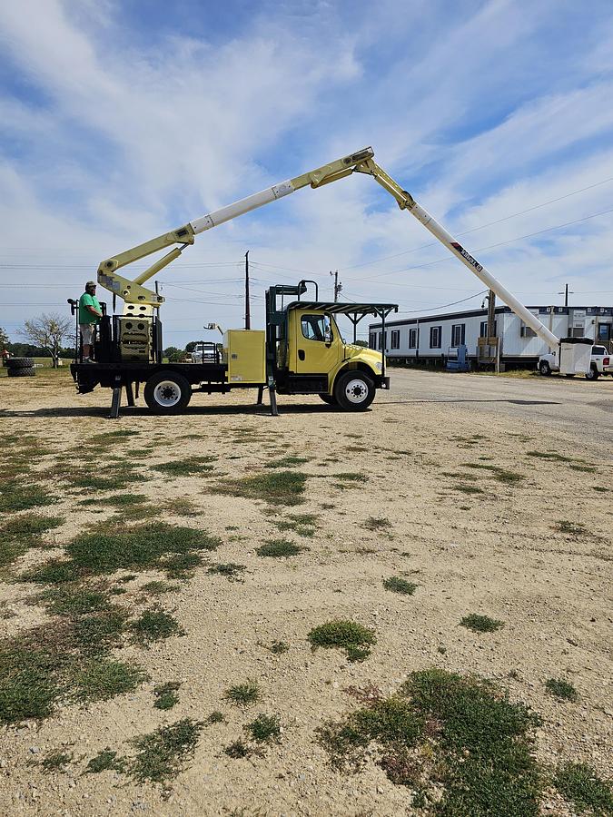 Used 2013 Freightlinter / Terex M2 106 / xt75