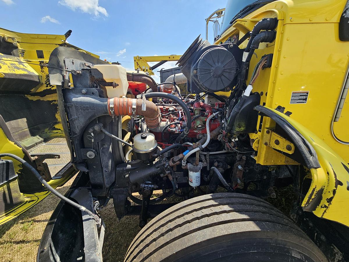 Used 2014 Peterbuilt 382