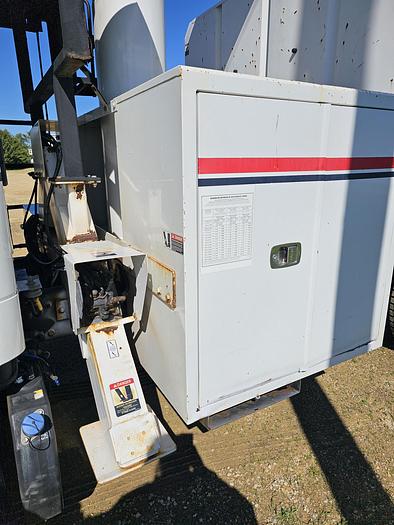 Used 2012 Freightliner / Altec M2106/ LRV56