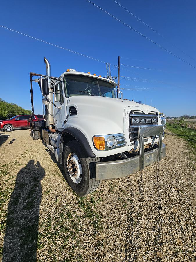 Used 2007 MACK CV