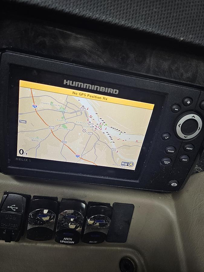 Used 2021 Avalon Excalibur winshield