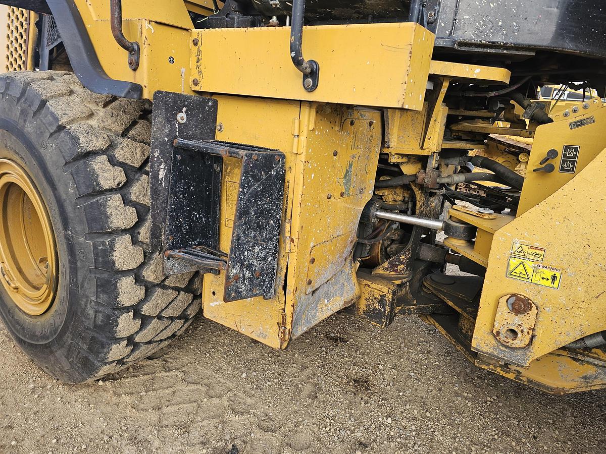 Used 2014 Caterpillar 950k