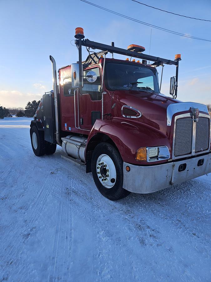 Used 2005 Kenworth T300