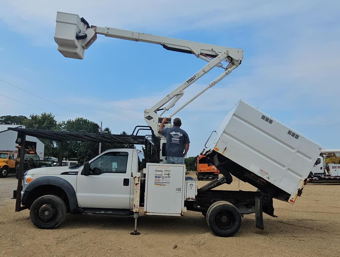 Used 2012 Ford /  Versalift F550 / SST40EIH