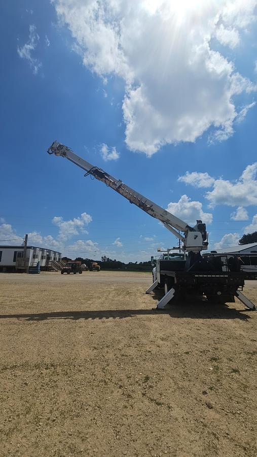 Used 2015 Ford /  Altec F750 / Digger derrick