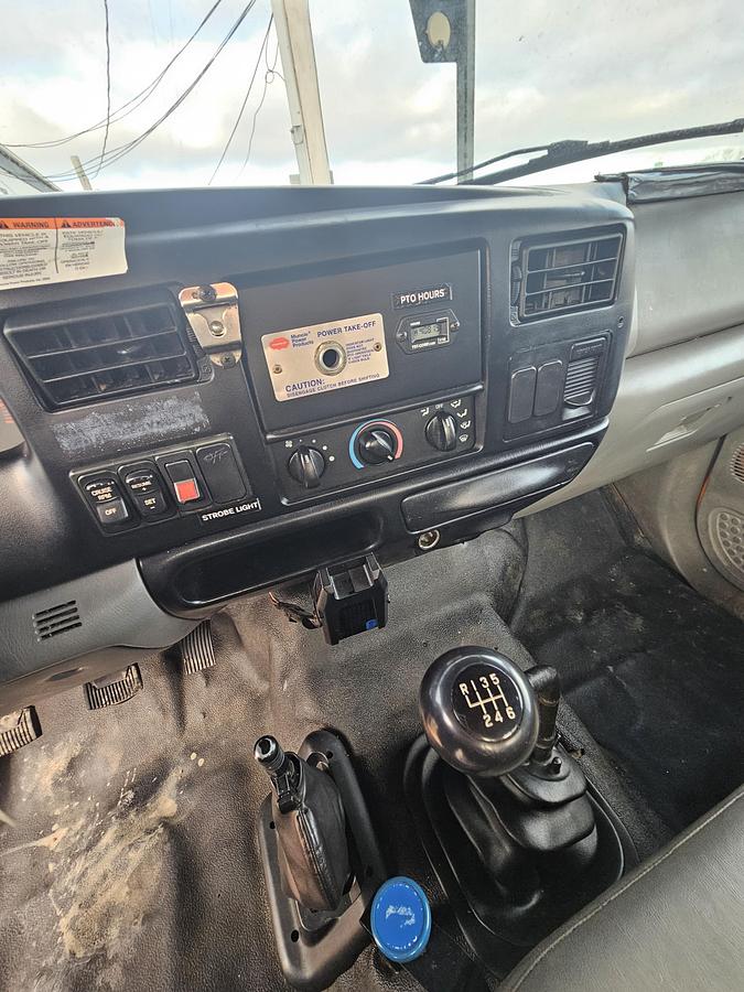 Used 2010 Ford /  Altec F750/ LRV55