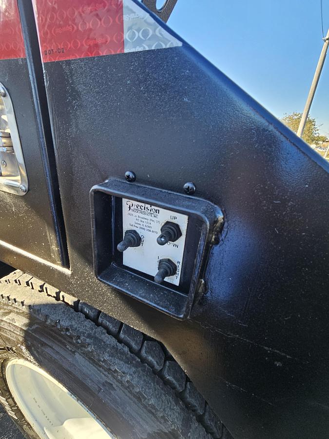 Used 2018 Freightliner SD