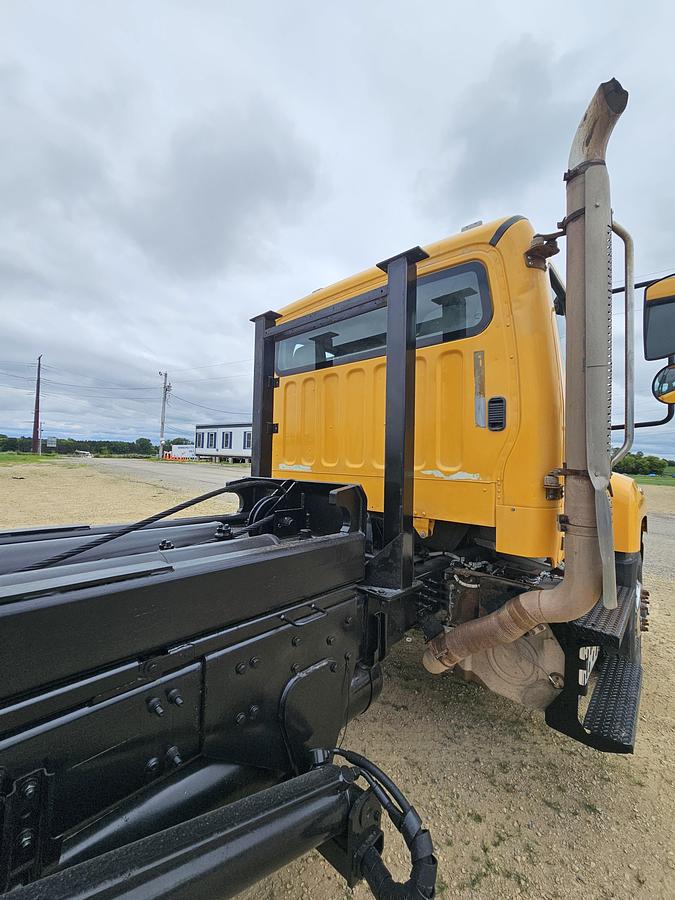 Used 2012 Freightliner 114SD