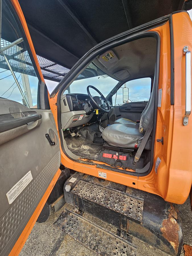 Used 2010 Ford /  Altec F750/ LRV55