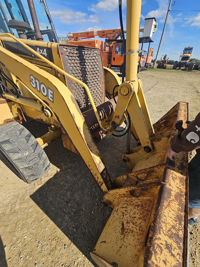 Used 2000 John Deere 310E