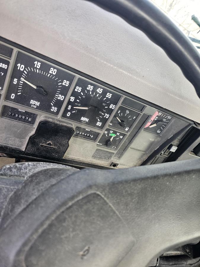 Used 2001 International 4900 Tree Spade