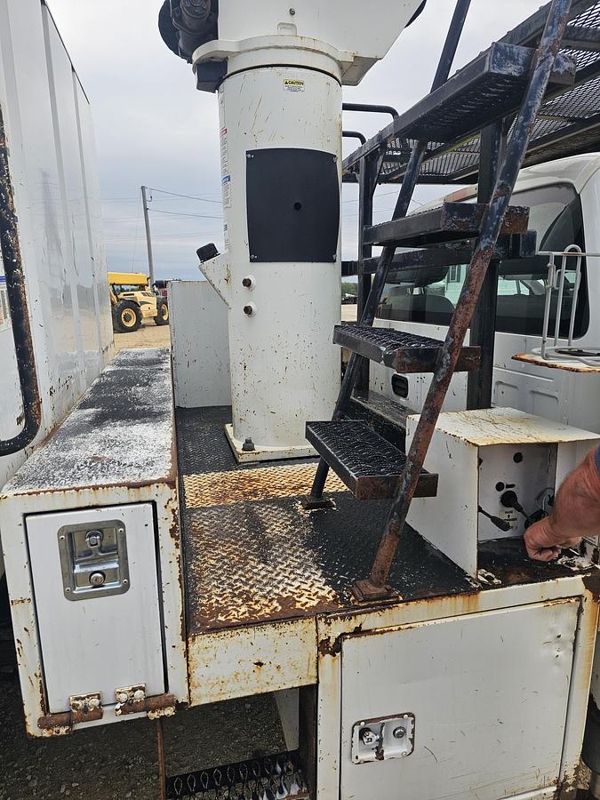 Used 2012 Ford /  Versalift F550 / SST40EIH