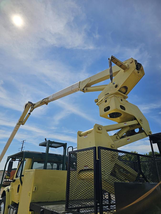 Used 2013 Freightlinter / Terex M2 106 / xt75