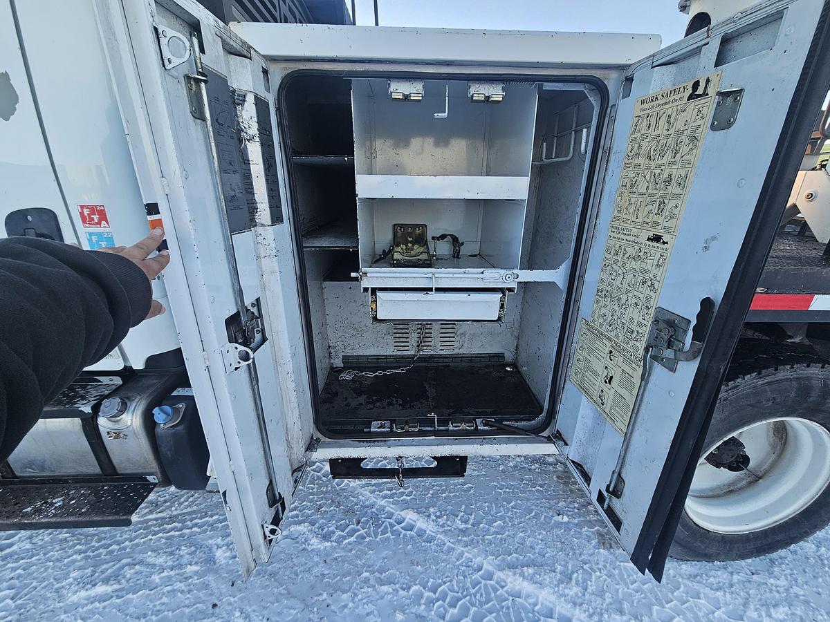 Used 2016 Freightliner / Altec M2106/ LRV58