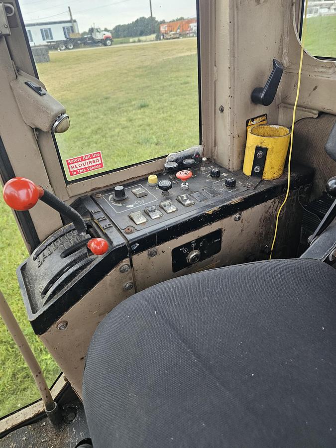 Used 1989 John Deere 772BH