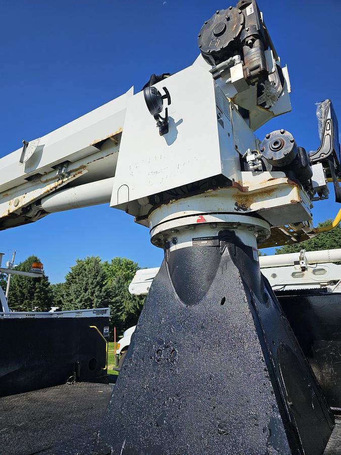Used 2015 Ford /  Altec F750 / Digger derrick