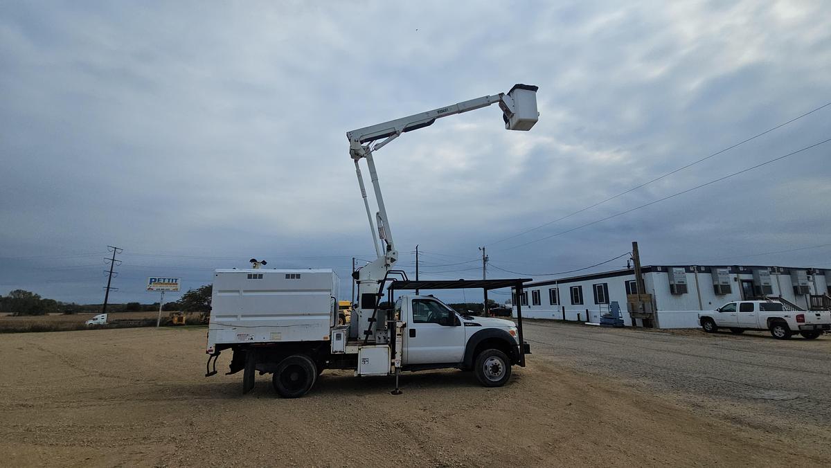 Used 2012 Ford /  Versalift F550 / SST40EIH