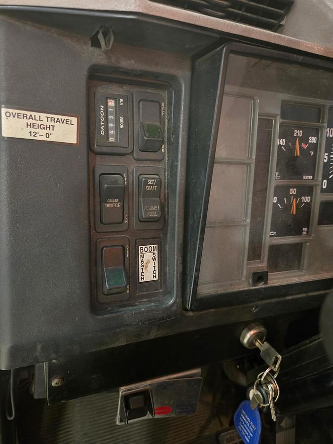 Used 1999 International Elliott 4700/