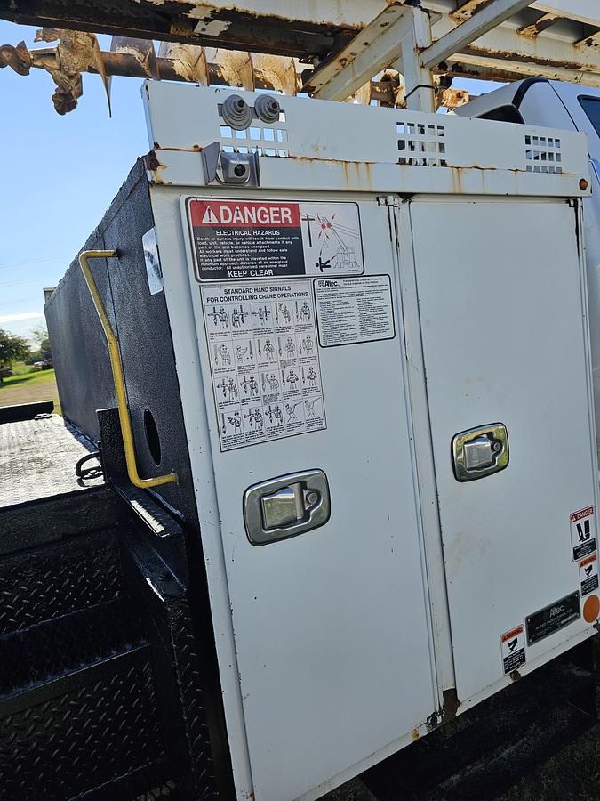 Used 2015 Ford /  Altec F750 / Digger derrick