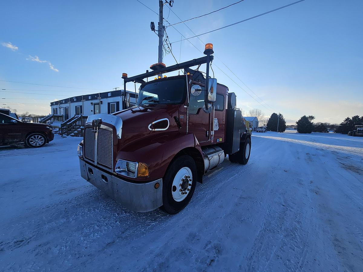 Used 2005 Kenworth T300