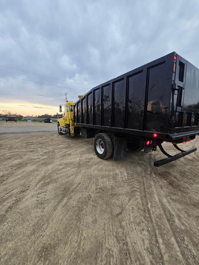Used 2014 Peterbuilt 382