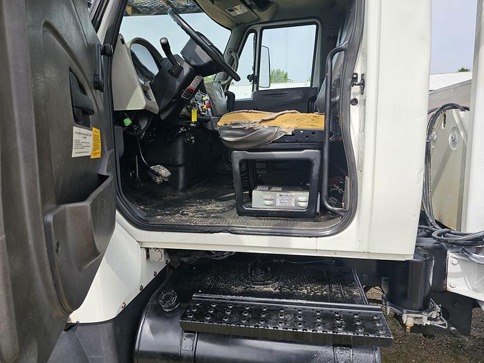 Used 2011 International / Altec 7400/ LRV60RM-E70