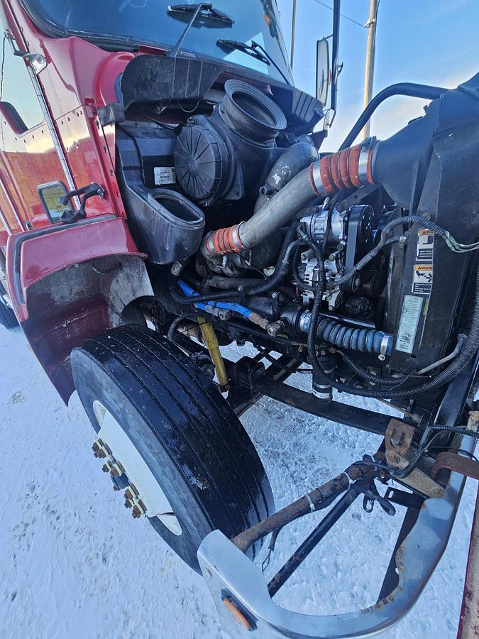 Used 2005 Kenworth T300