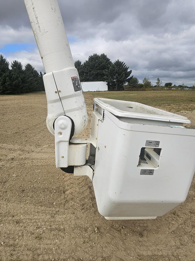 Used 2012 Ford /  Altec F750 / AA55E