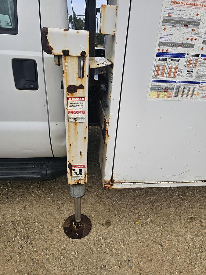 Used 2012 Ford /  Versalift F550 / SST40EIH