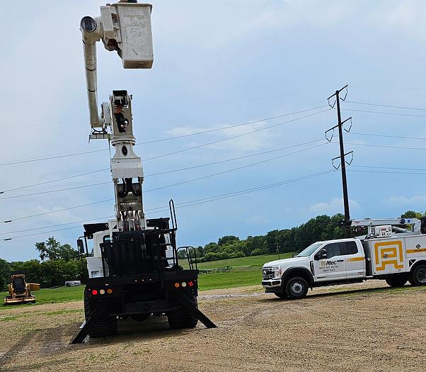 Used 2011 International / Altec 7400/ LRV60RM-E70