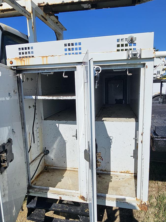 Used 2015 Ford /  Altec F750 / Digger derrick