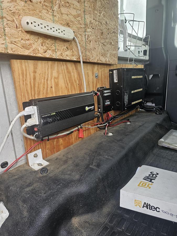 Used 2012 Ford /  Altec F750 / AA55E