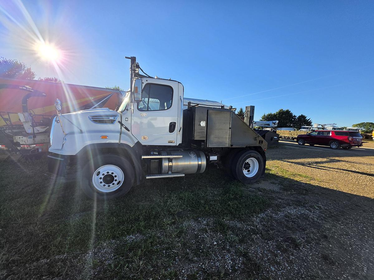 Used 2018 Freightliner SD