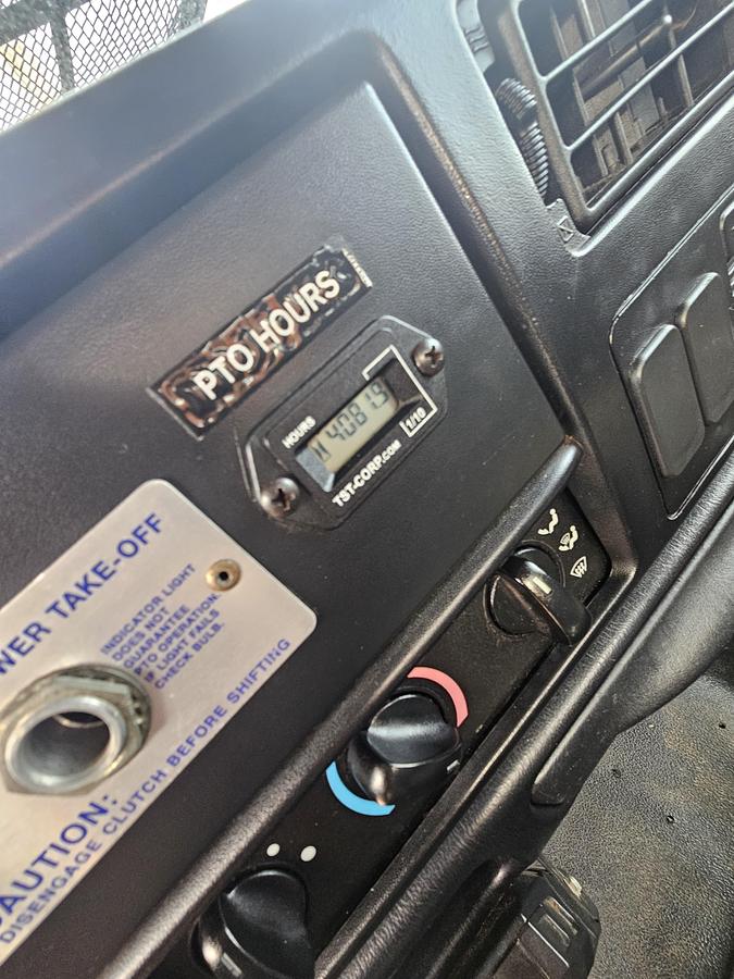 Used 2010 Ford /  Altec F750/ LRV55