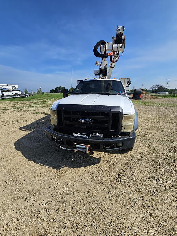 Used 2010 Ford /  Altec F550 / AT37G