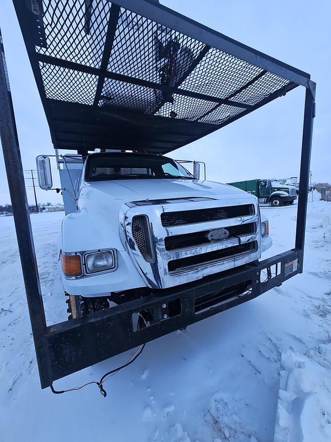 Used 2010 Ford/ Altec F750 /LRV