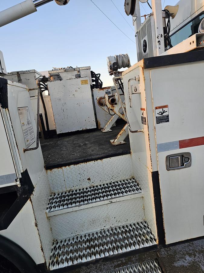 Used 2012 Kenworth/ Altec T3 /T40P