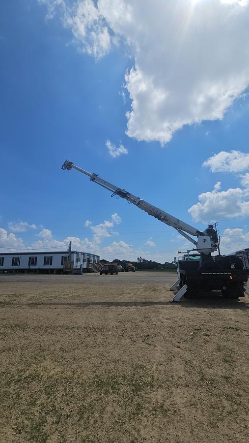Used 2015 Ford /  Altec F750 / Digger derrick